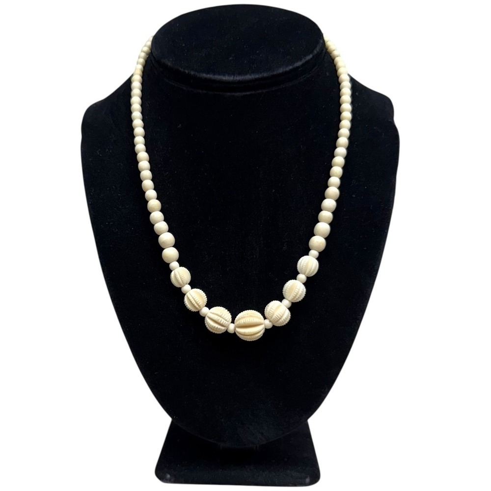 Cream Acrylic Graduated Beaded Statement Necklace Costume Jewelry Twist Clasp